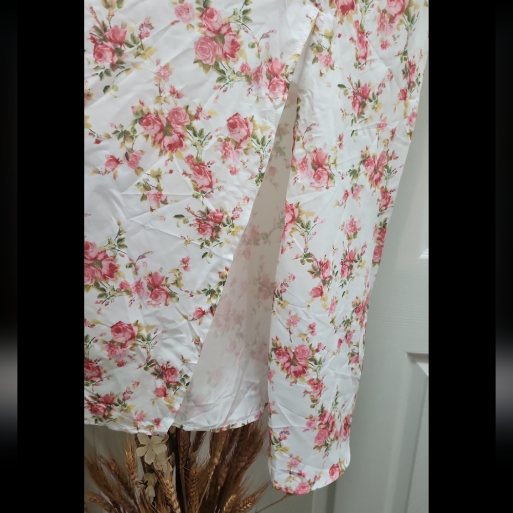 Elegant Floral White Maxi Dress - Picture 10 of 12